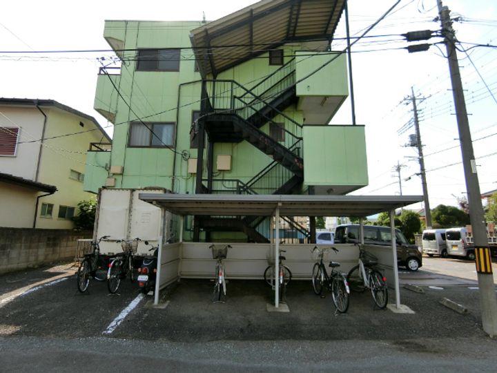 フィフティストームマンション下小塙の地図