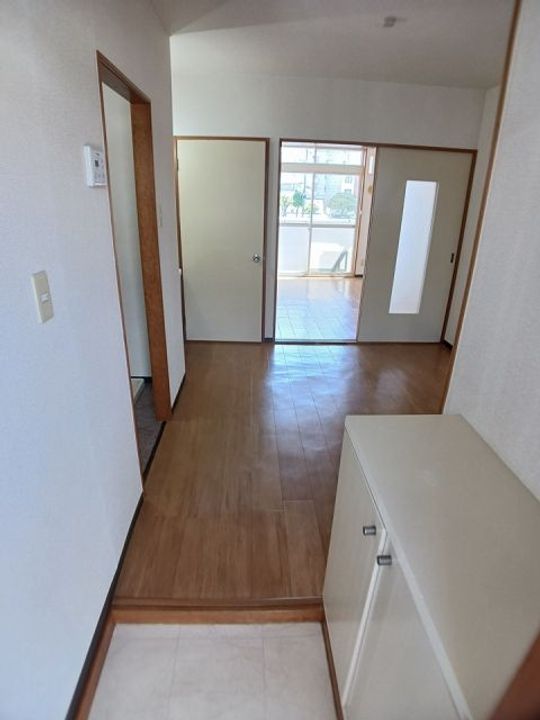 ニューシティ大平の玄関