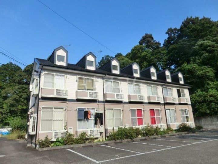 パレス岡出山の外観