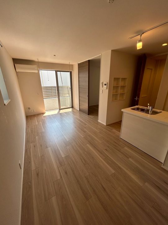 兵庫県尼崎市上ノ島町2(マンション)の賃貸物件の居間