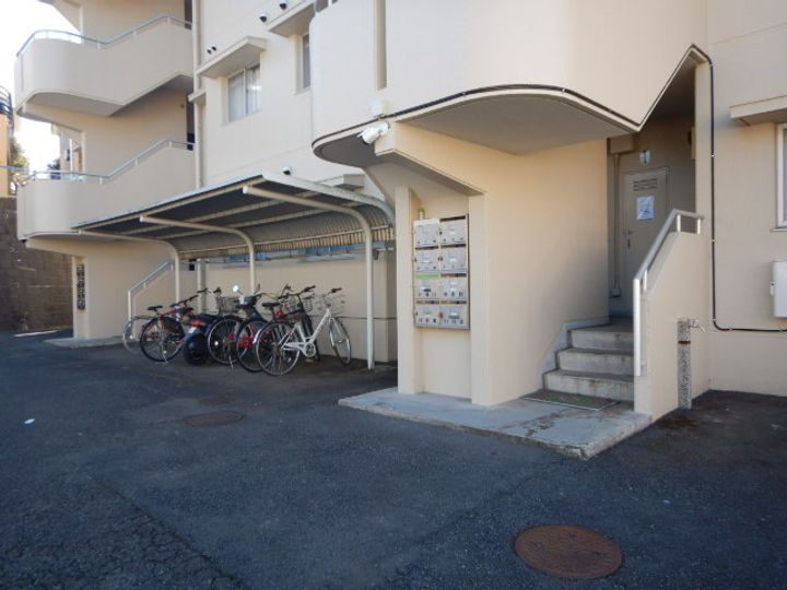 コーポ杉山A棟の地図
