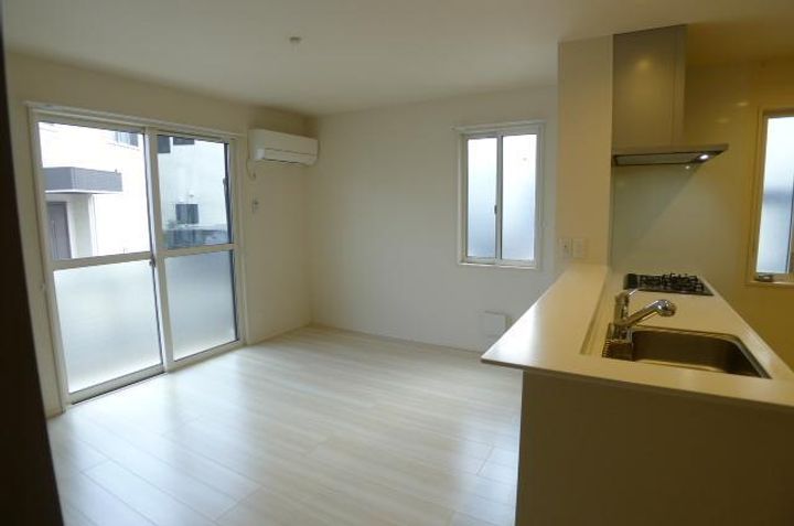 千葉県流山市おおたかの森北2(一戸建)の賃貸物件の居間