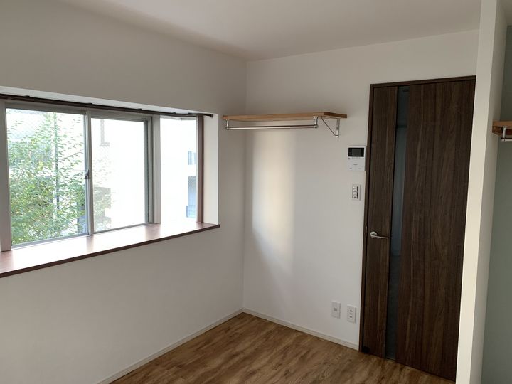 スターハイツ八幡山の居間