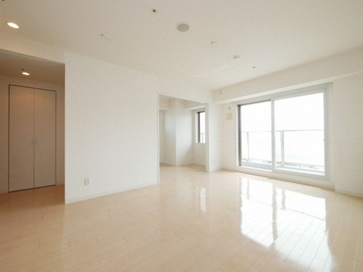 北海道札幌市中央区大通西13(マンション)の賃貸物件の居間