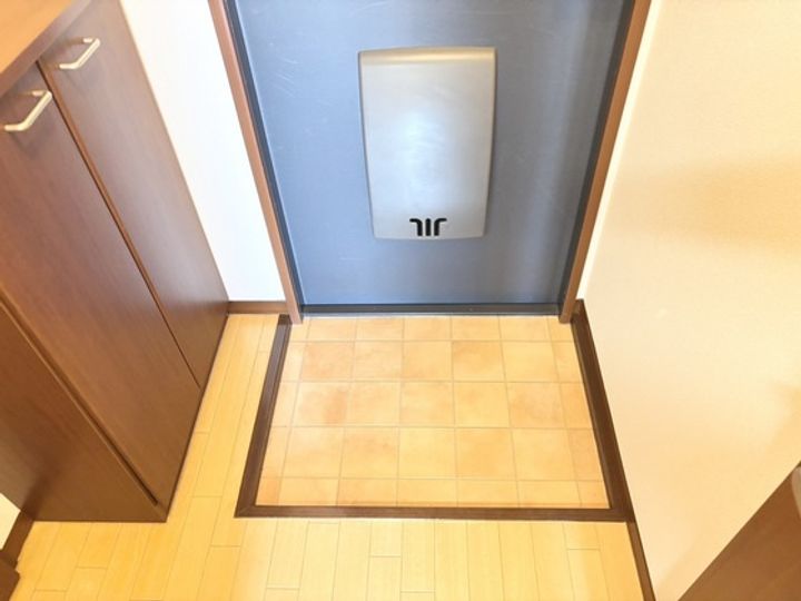 ピュアレジデンスの玄関