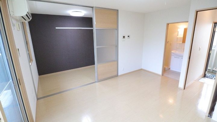 神奈川県川崎市中原区苅宿(アパート)の賃貸物件の居間