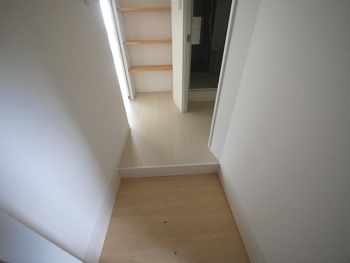 たちばなマンションの玄関