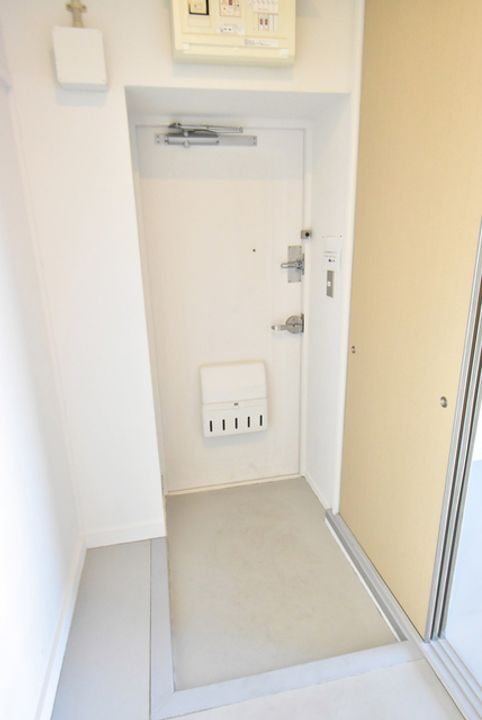 UR千代が丘の玄関