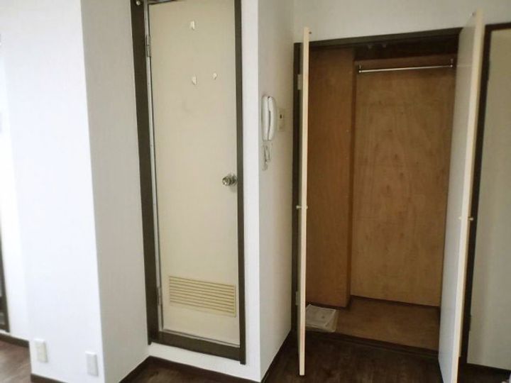 フロムファーストの内装