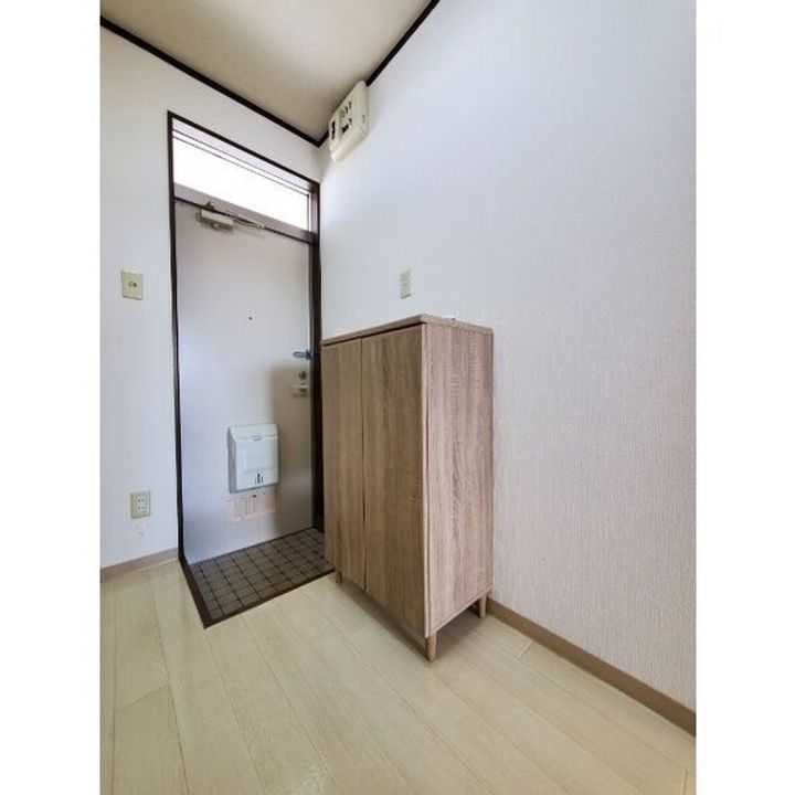 栃木県宇都宮市下岡本町(アパート)の賃貸物件の玄関