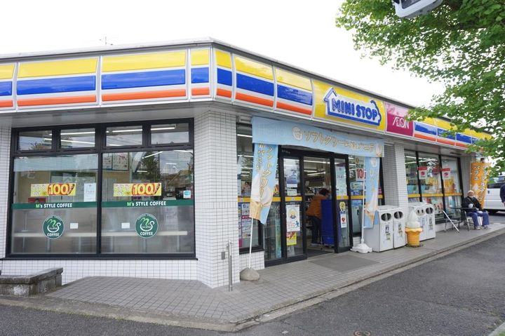 シャルマンボワの周辺