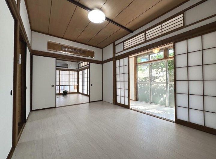 山梨県甲府市飯田5(一戸建)の賃貸物件の居間
