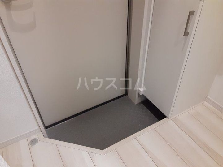 メルディア稲毛の玄関
