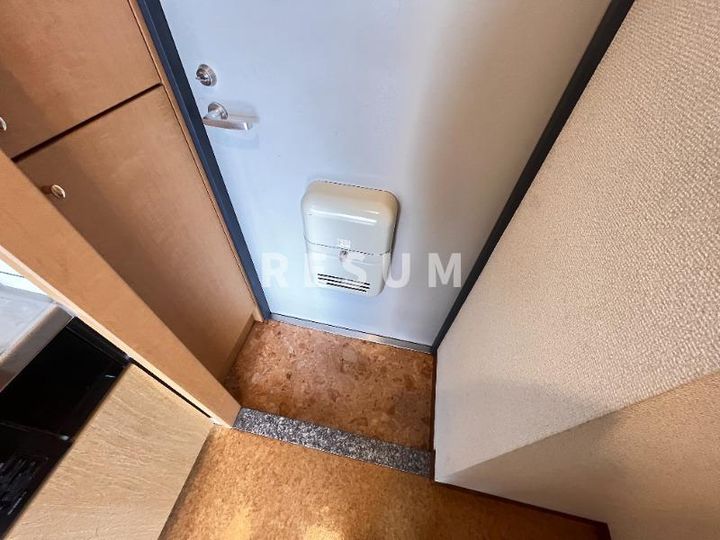 千葉県千葉市中央区登戸1(マンション)の賃貸物件の玄関