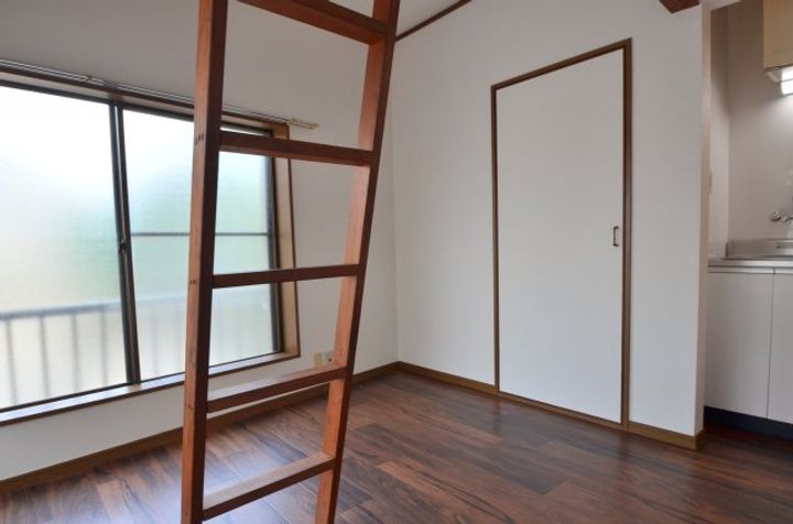 シャトル熊野町Iの内装