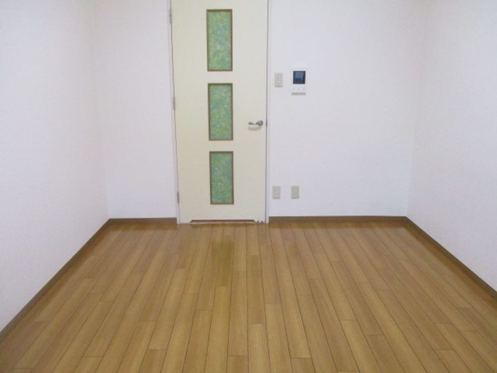 大阪府大阪市西成区天下茶屋3(マンション)の賃貸物件の居間
