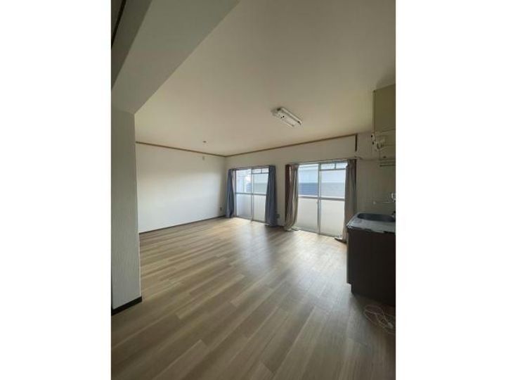 第2コーポ新聖の居間