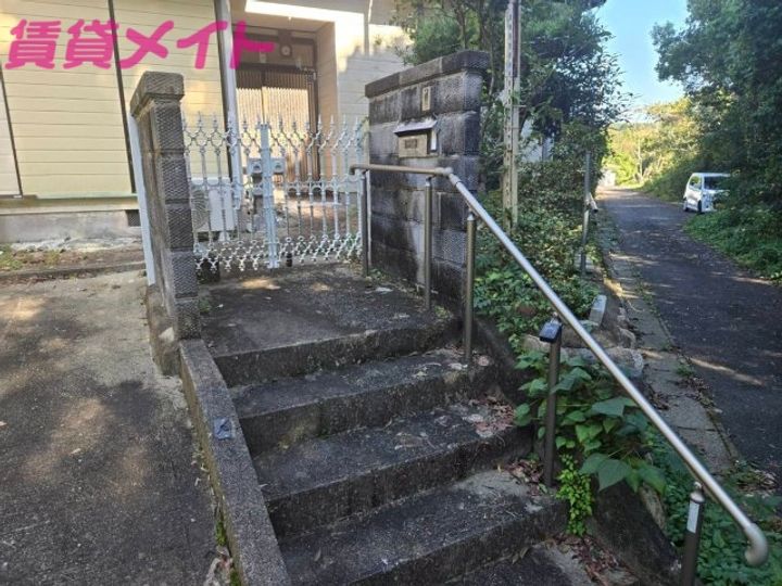 三重県志摩市阿児町国府(一戸建)の賃貸物件の地図