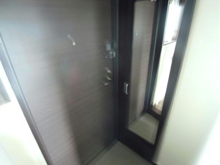 岐阜県岐阜市古市場(マンション)の賃貸物件の玄関