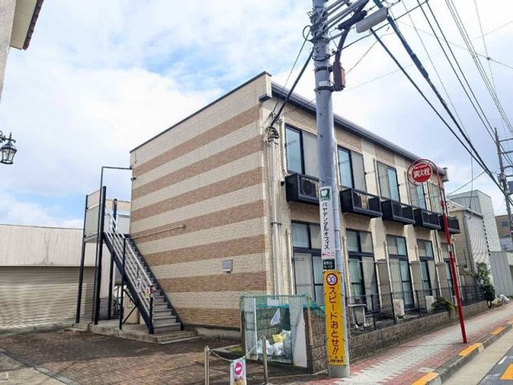 レオパレスフォンターナの外観