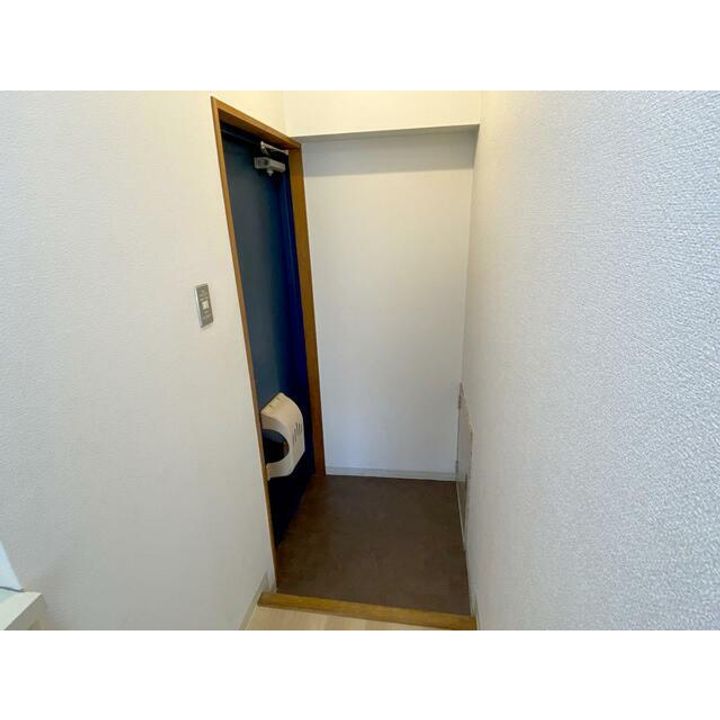 東京都中央区湊3(マンション)の賃貸物件の玄関