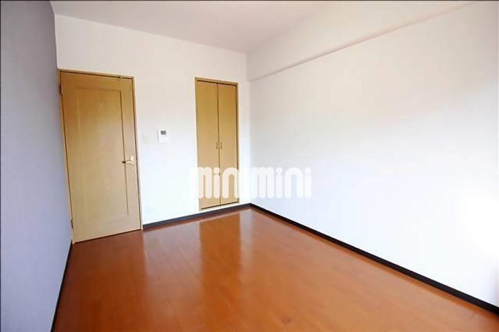 シャンボール石川の居間