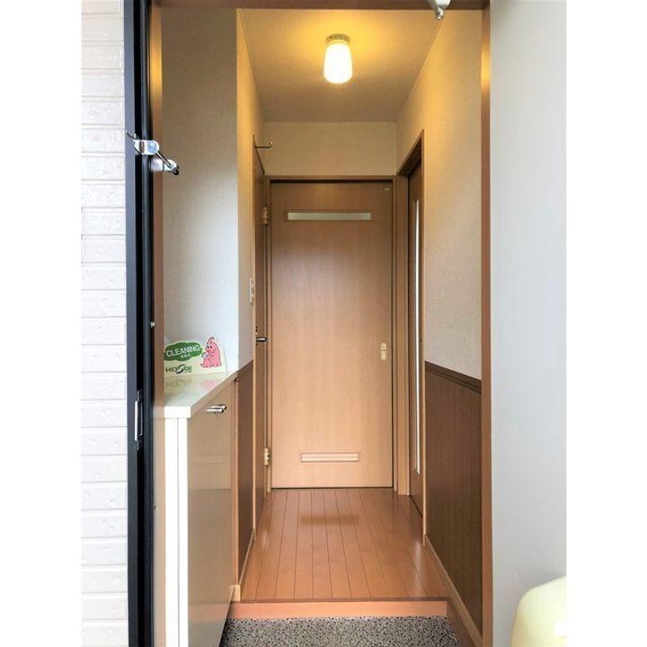 プラグレスKの玄関