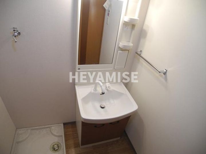 Lucas Isahayaの内装