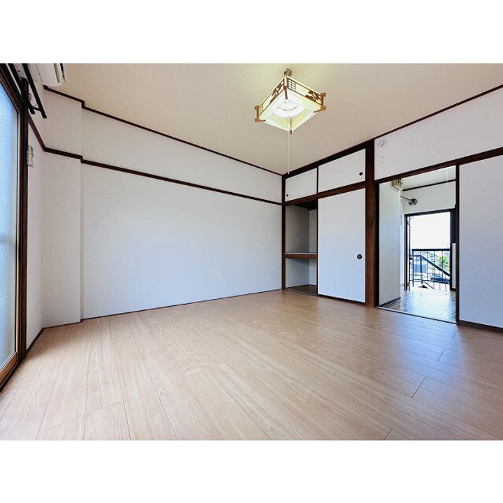 新庄ハイツIの内装