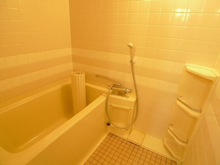 メゾンOGO A棟の風呂