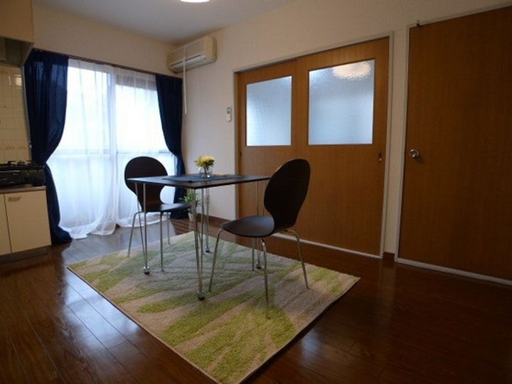 メゾンOGO A棟の居間