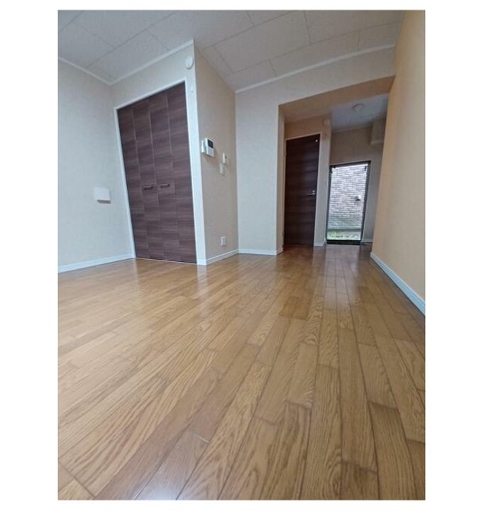 ベルグラン越路IVの居間