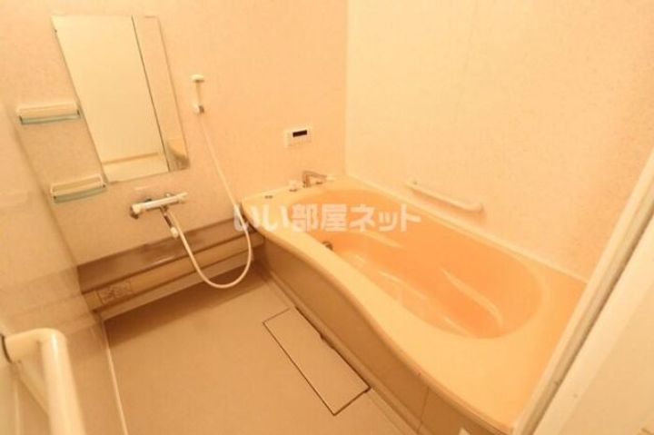 リビングタウン泉もえぎ台 Aの風呂