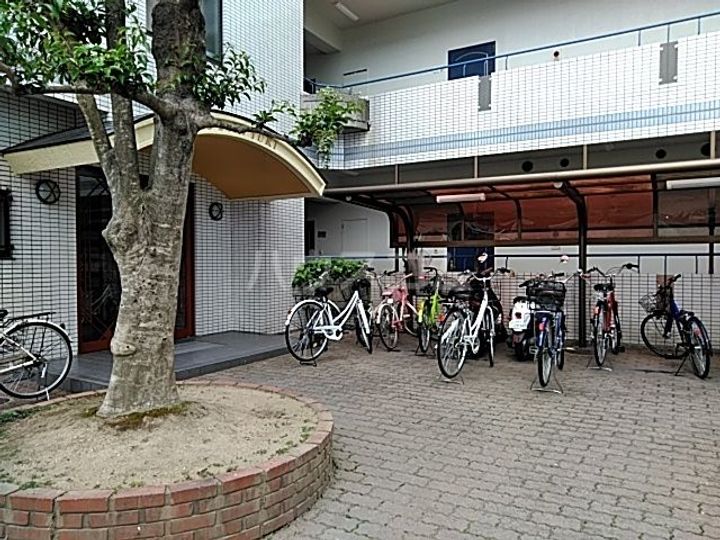 ヴィラロイヤルYUKIの地図