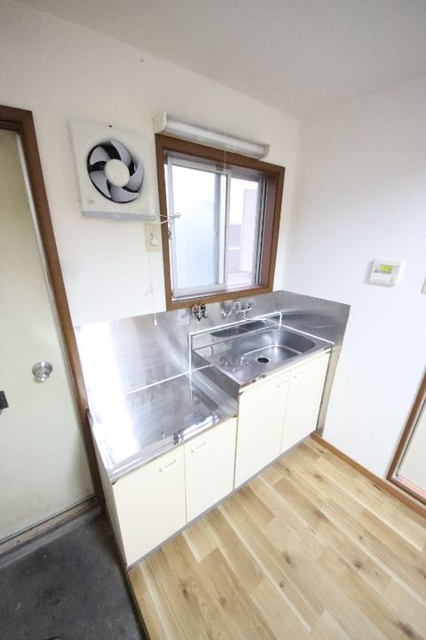 兵庫県尼崎市西立花町4(マンション)の賃貸物件のキッチン