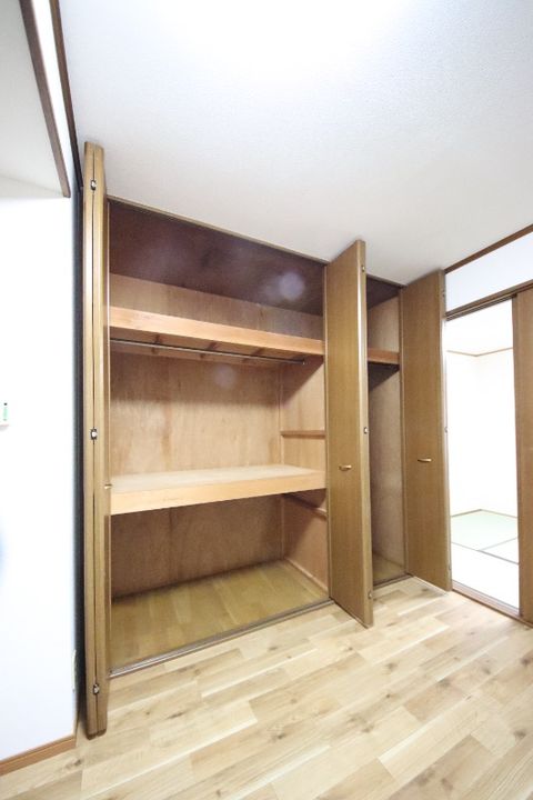 兵庫県尼崎市西立花町4(マンション)の賃貸物件の内装