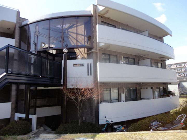 大阪府豊中市西泉丘2(マンション)の賃貸物件の地図