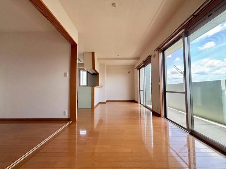 エルフィナ八王寺A・B・C・Dの居間