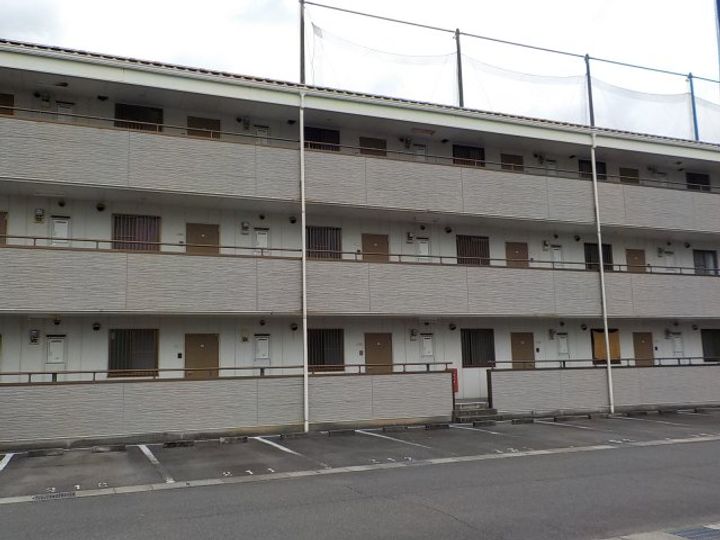 第一柏原マンションの外観