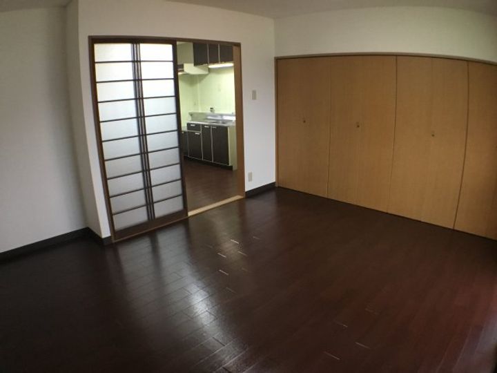 第一柏原マンションの居間