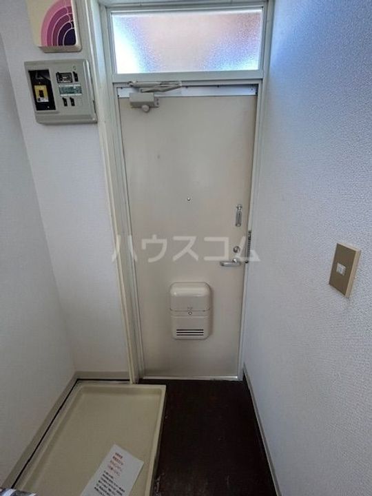 エイユーハイツの玄関