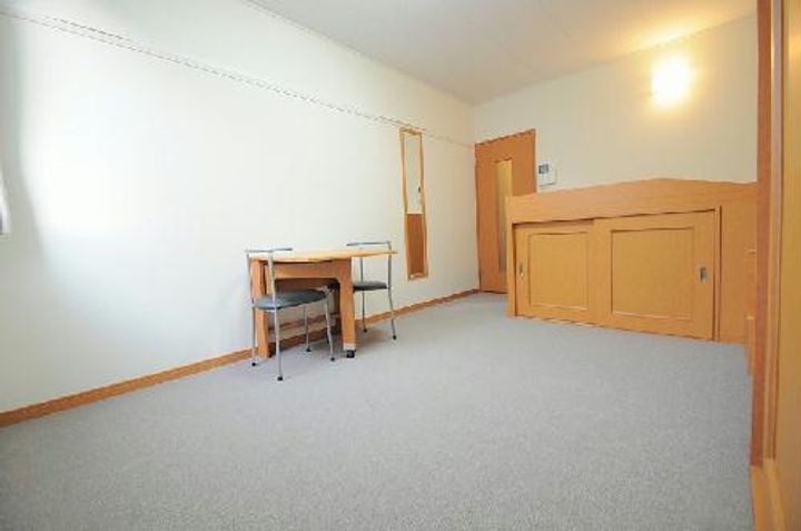 レオパレスオアシスの居間