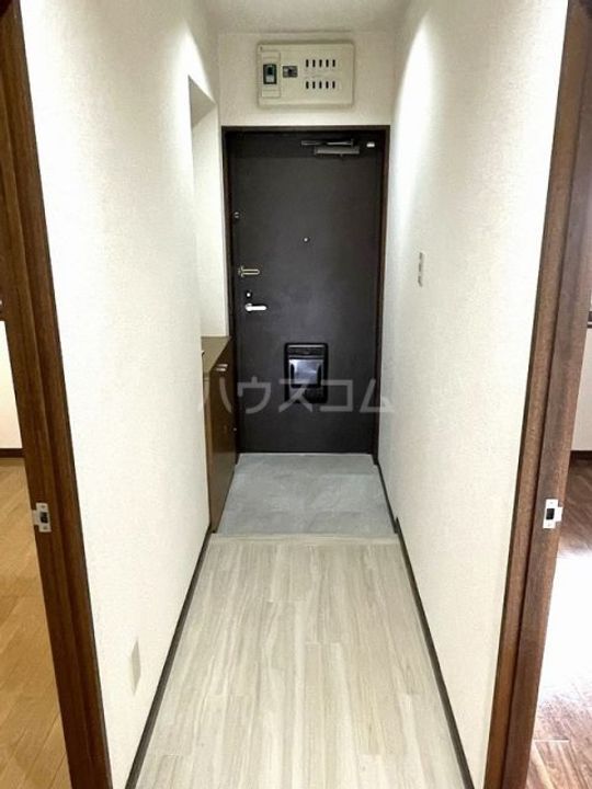 第9旭マンションの玄関