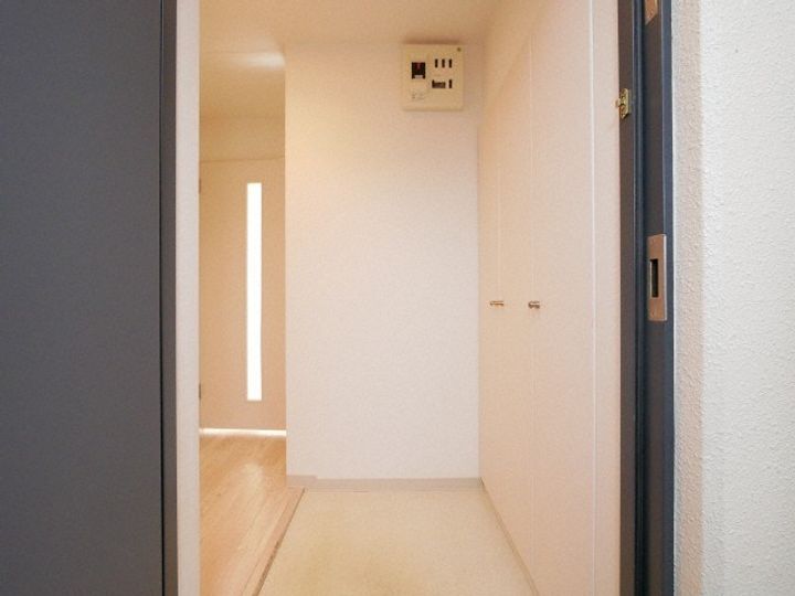 ティアラ資生館の玄関