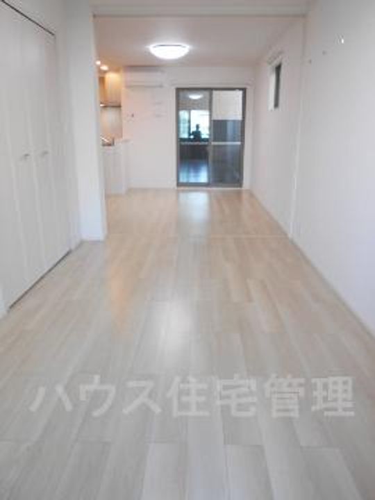 大阪府茨木市上泉町(アパート)の賃貸物件の居間