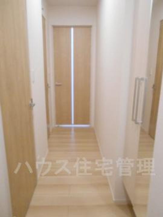 大阪府茨木市上泉町(アパート)の賃貸物件の玄関