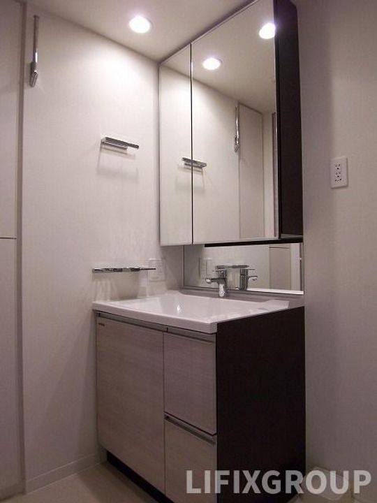 イニシアイオ西麻布の内装