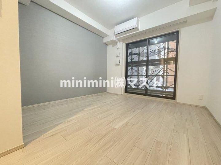 Splendide NAMBAIIIの居間