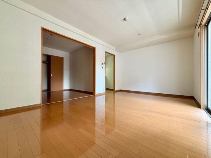 エルフィナ八王寺A・B・C・Dの居間