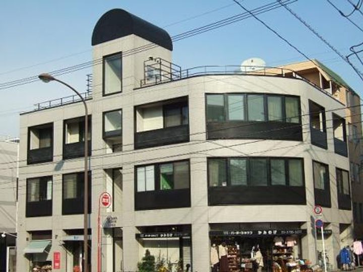 エビサワハウスの外観